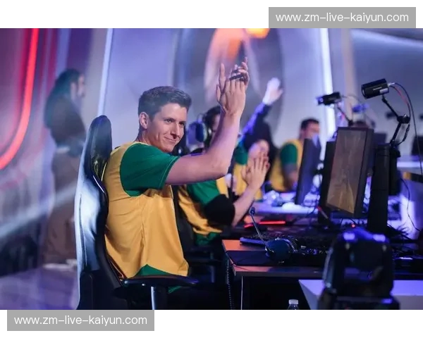 战火重燃：2014世界杯西班牙对决荷兰，一场荡气回肠的复仇之战